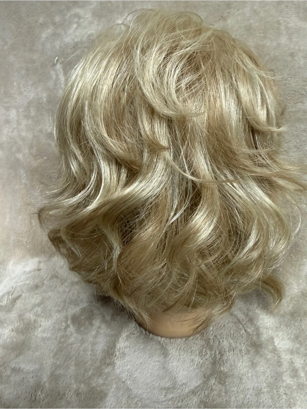 Wig pro LIANA wig average size synthetic basic cap sandy blonde